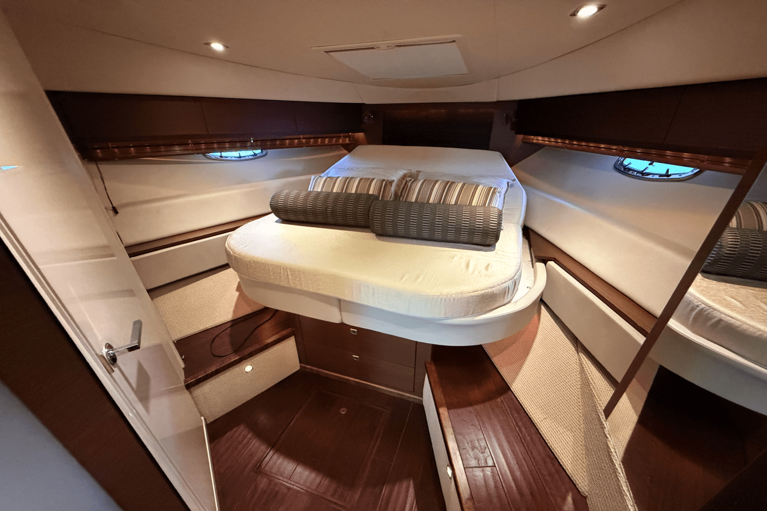 2013 Sea Ray 410 SUNDANCER Image Thumbnail #69