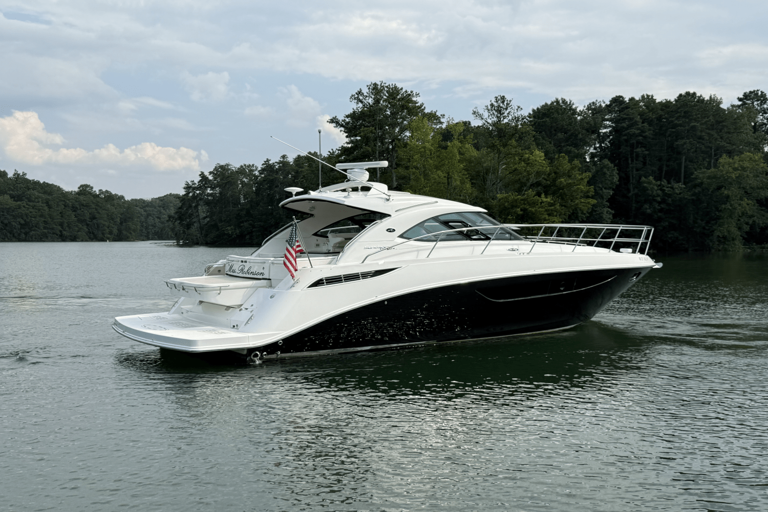 2013 Sea Ray 410 SUNDANCER Image Thumbnail #7