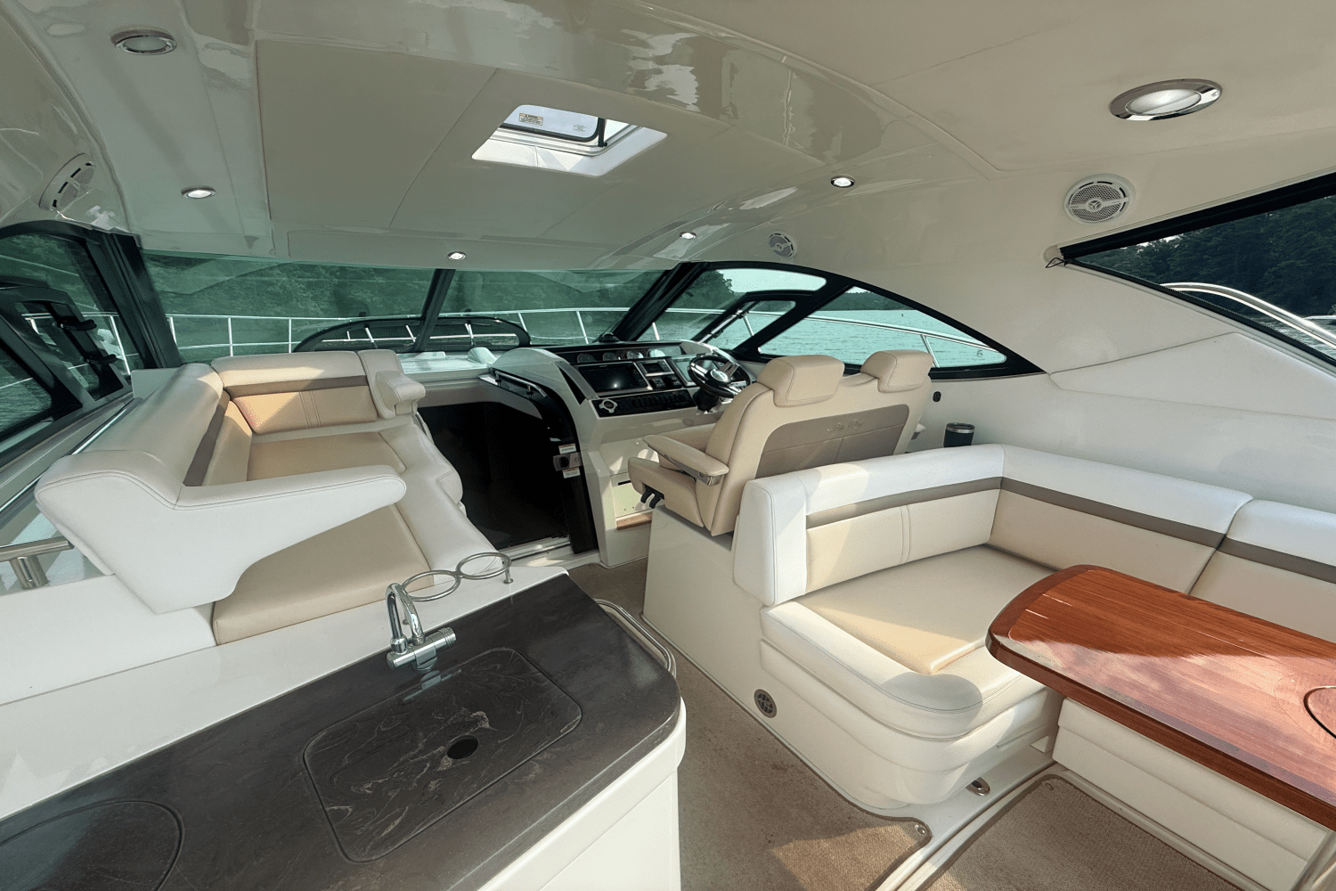 2013 Sea Ray 410 SUNDANCER Image Thumbnail #36
