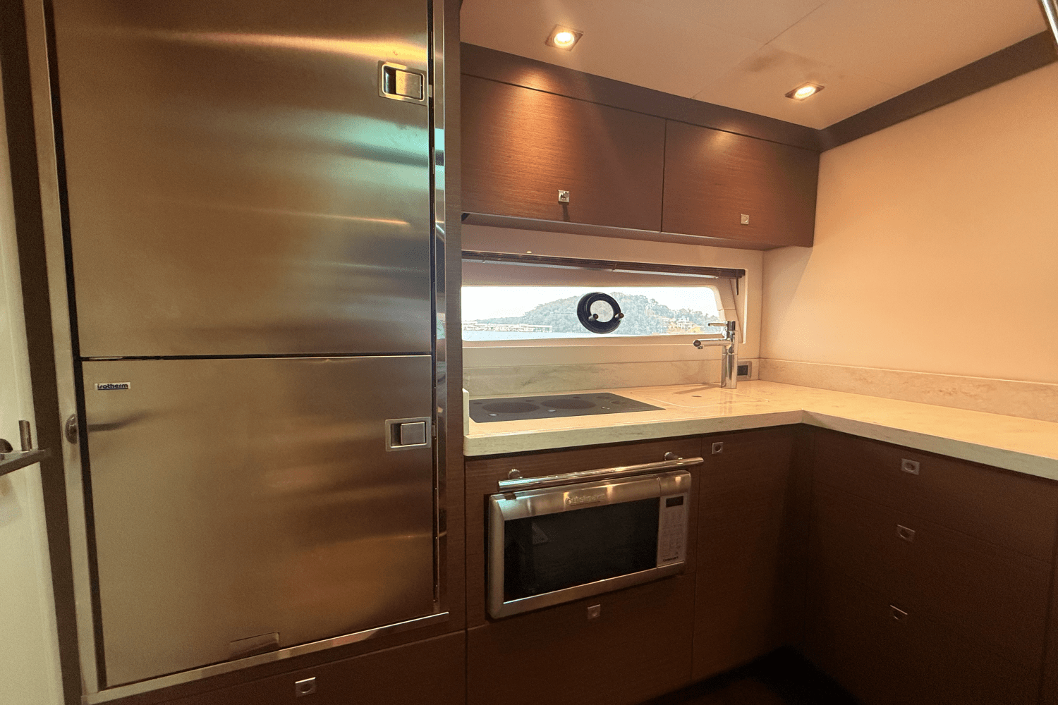 2013 Sea Ray 410 SUNDANCER Image Thumbnail #57