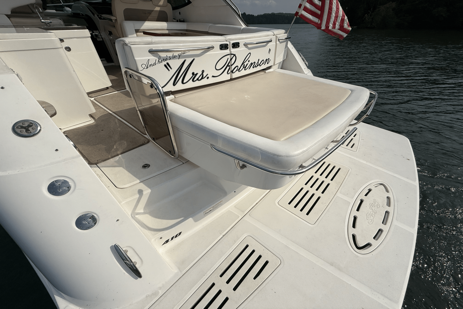 2013 Sea Ray 410 SUNDANCER Image Thumbnail #24