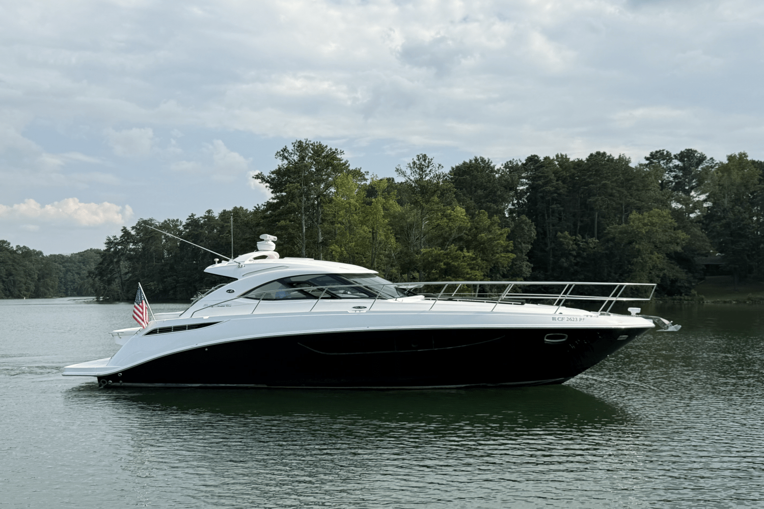 2013 Sea Ray 410 SUNDANCER Image Thumbnail #4