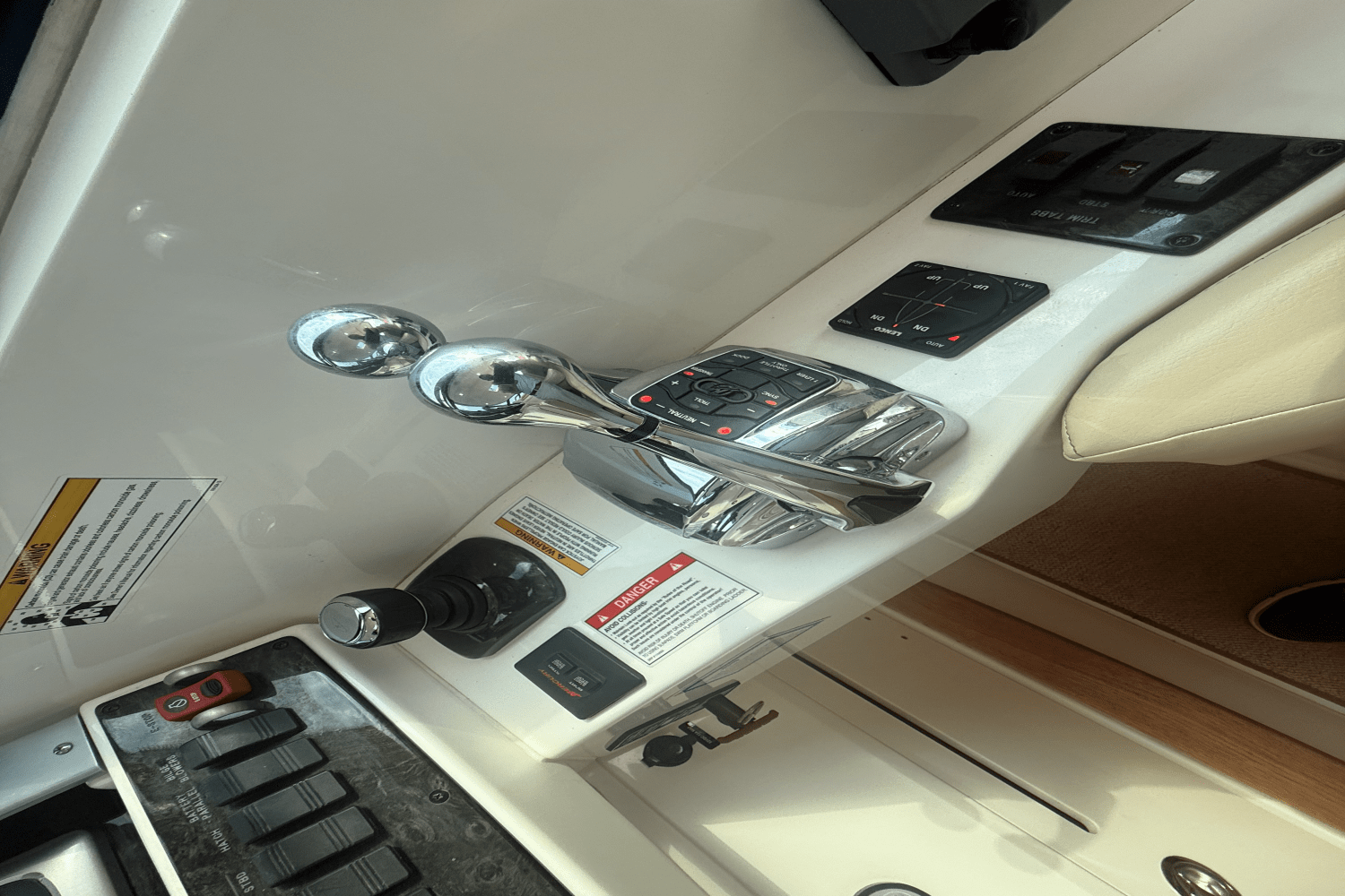 2013 Sea Ray 410 SUNDANCER Image Thumbnail #45