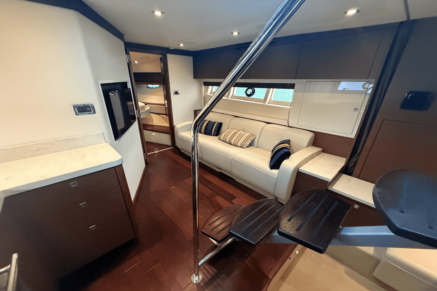 2013 Sea Ray 410 SUNDANCER Image Thumbnail #51