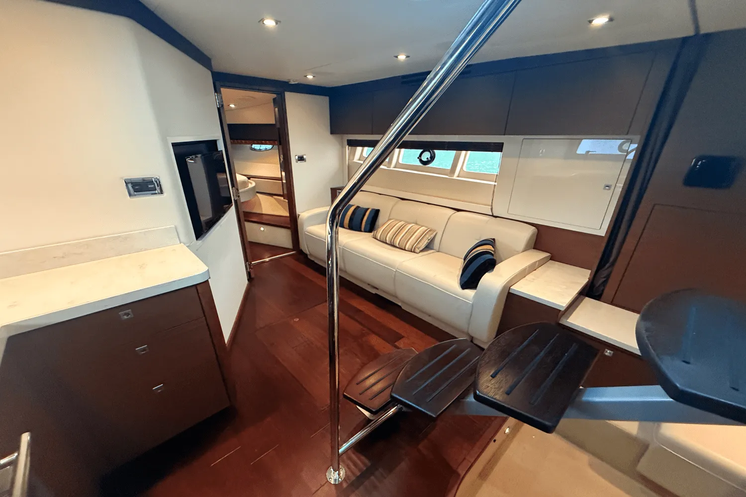 2013 Sea Ray 410 SUNDANCER Image Thumbnail #51