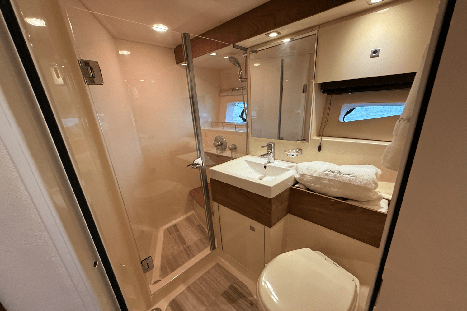 2013 Sea Ray 410 SUNDANCER Image Thumbnail #72
