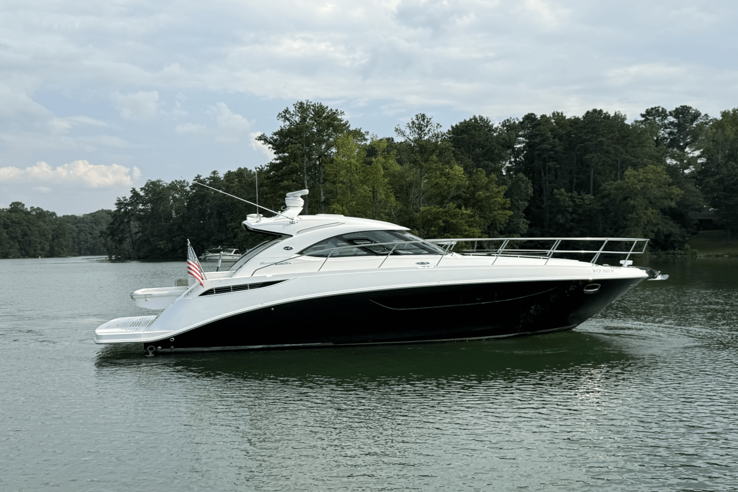 2013 Sea Ray 410 SUNDANCER Image Thumbnail #5