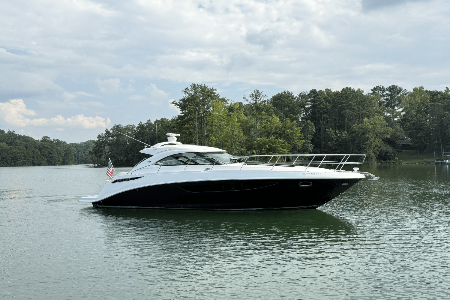 2013 Sea Ray 410 SUNDANCER Image Thumbnail #2