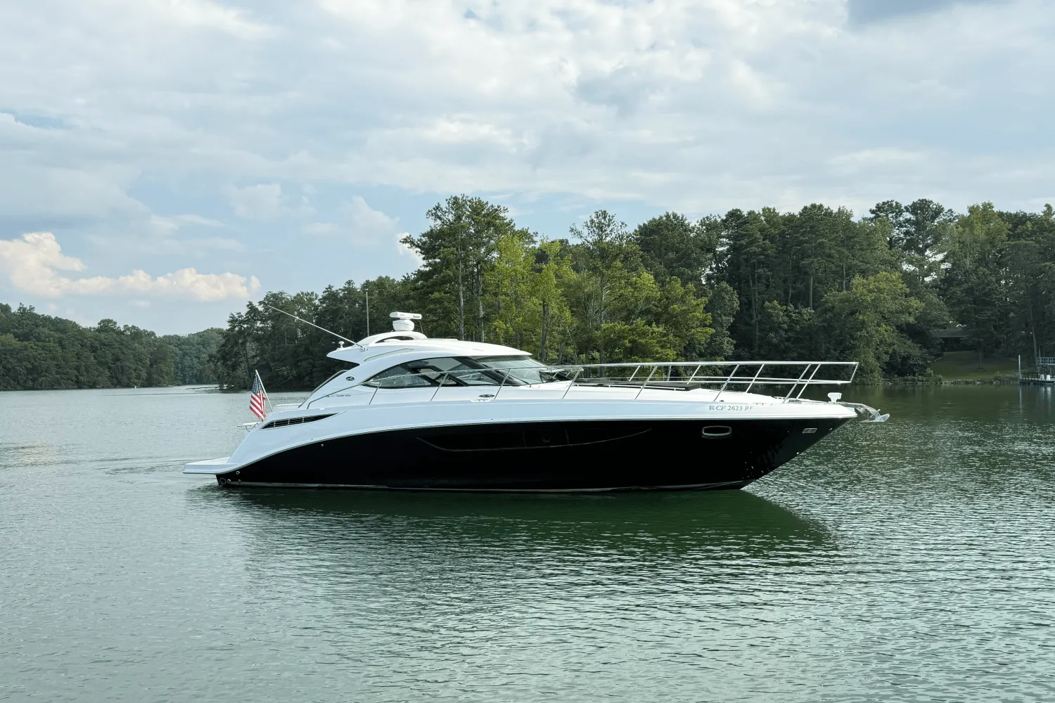 2013 Sea Ray 410 SUNDANCER Image Thumbnail #2