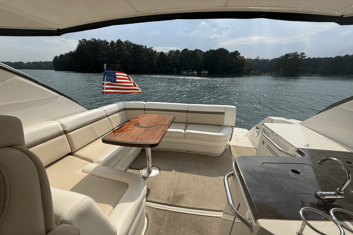 2013 Sea Ray 410 SUNDANCER Image Thumbnail #30