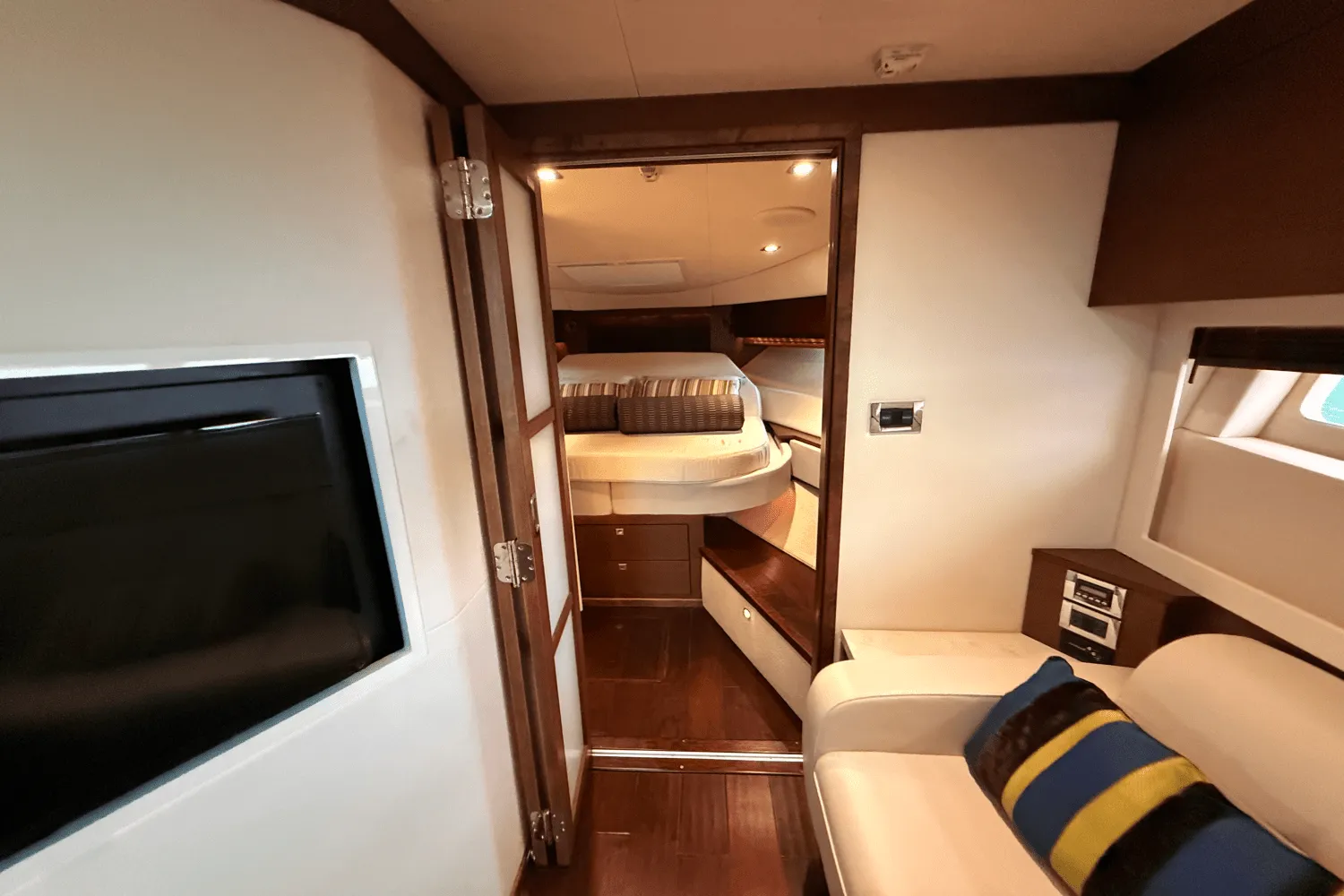 2013 Sea Ray 410 SUNDANCER Image Thumbnail #67