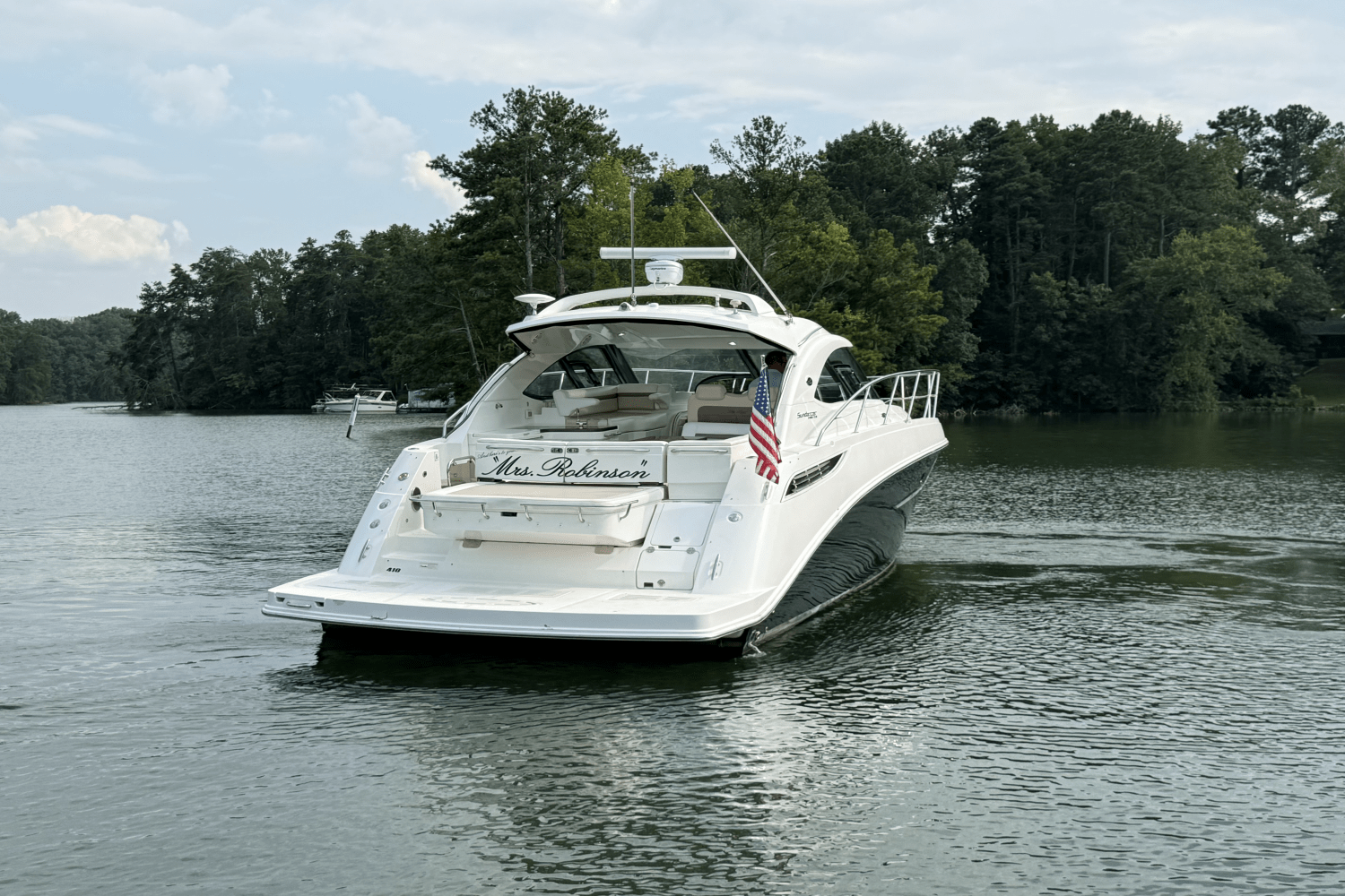 2013 Sea Ray 410 SUNDANCER Image Thumbnail #9