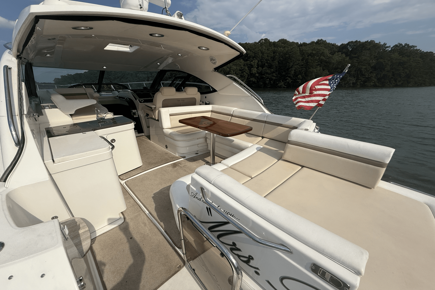 2013 Sea Ray 410 SUNDANCER Image Thumbnail #27
