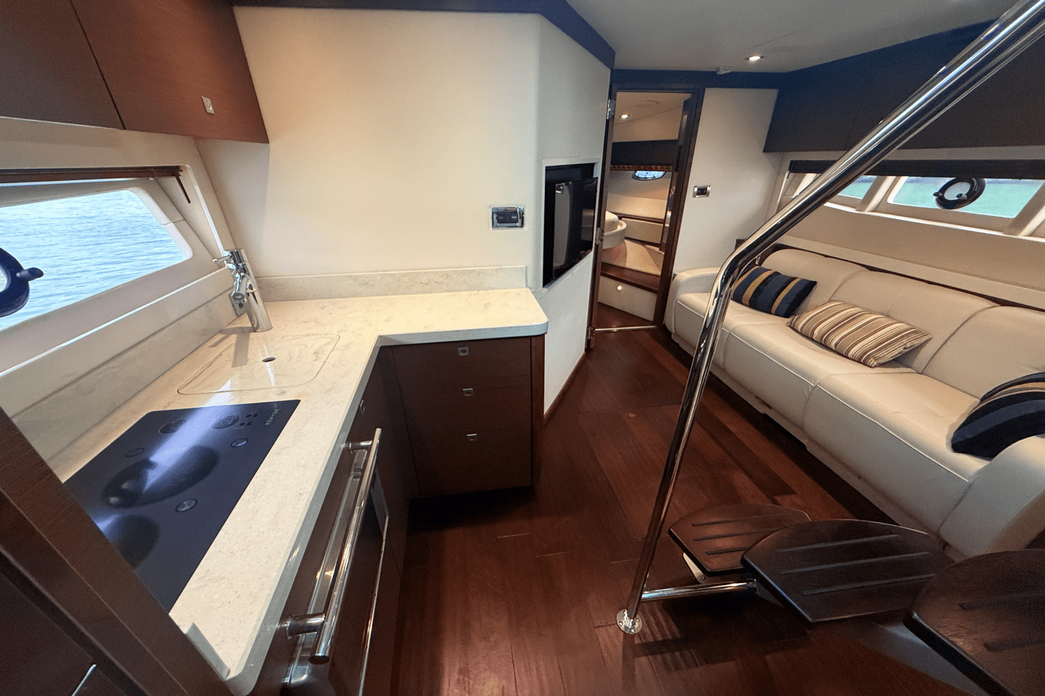 2013 Sea Ray 410 SUNDANCER Image Thumbnail #52