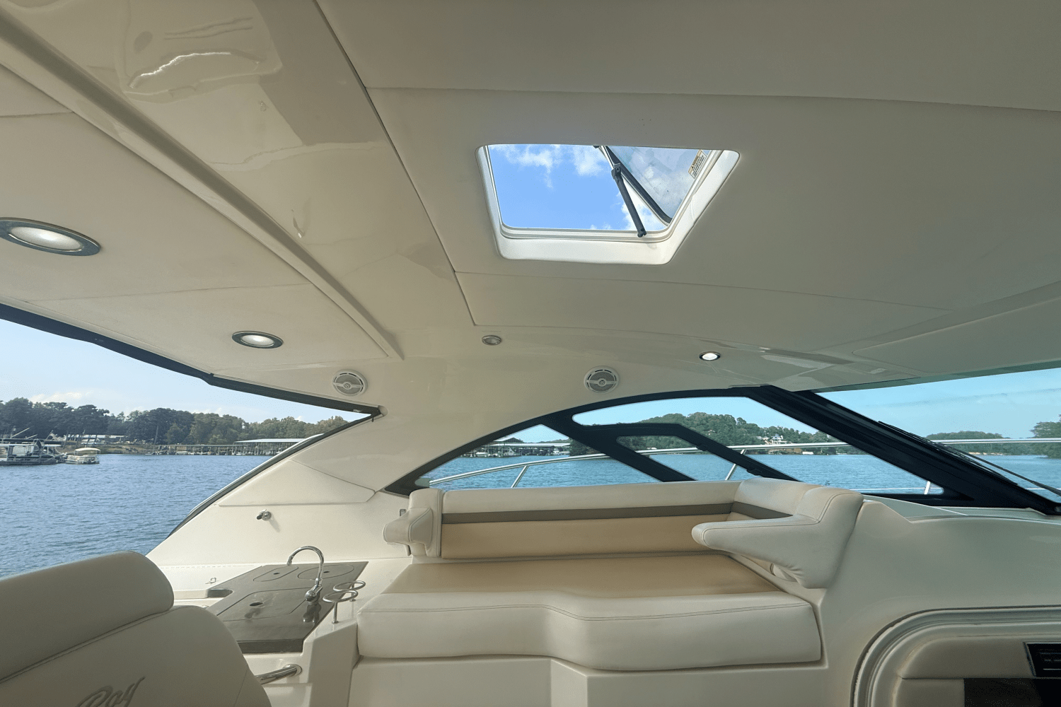 2013 Sea Ray 410 SUNDANCER Image Thumbnail #38