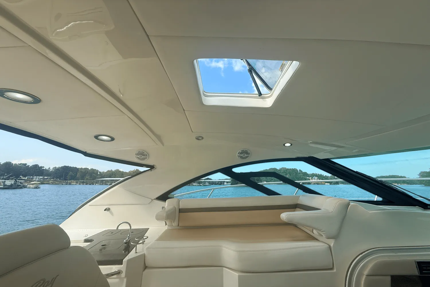 2013 Sea Ray 410 SUNDANCER Image Thumbnail #38