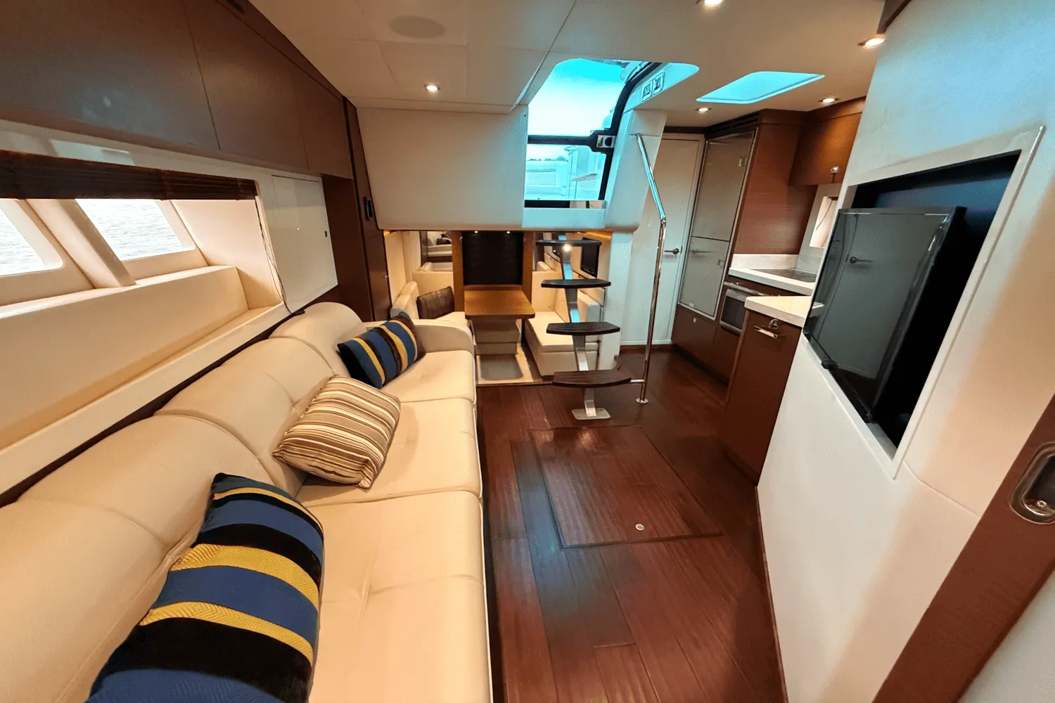 2013 Sea Ray 410 SUNDANCER Image Thumbnail #60