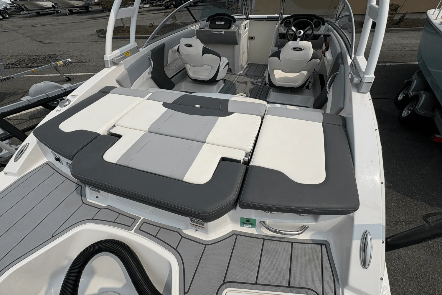 Thumbnail 2 for 2023 Chaparral 21 SSI OUTBOARD