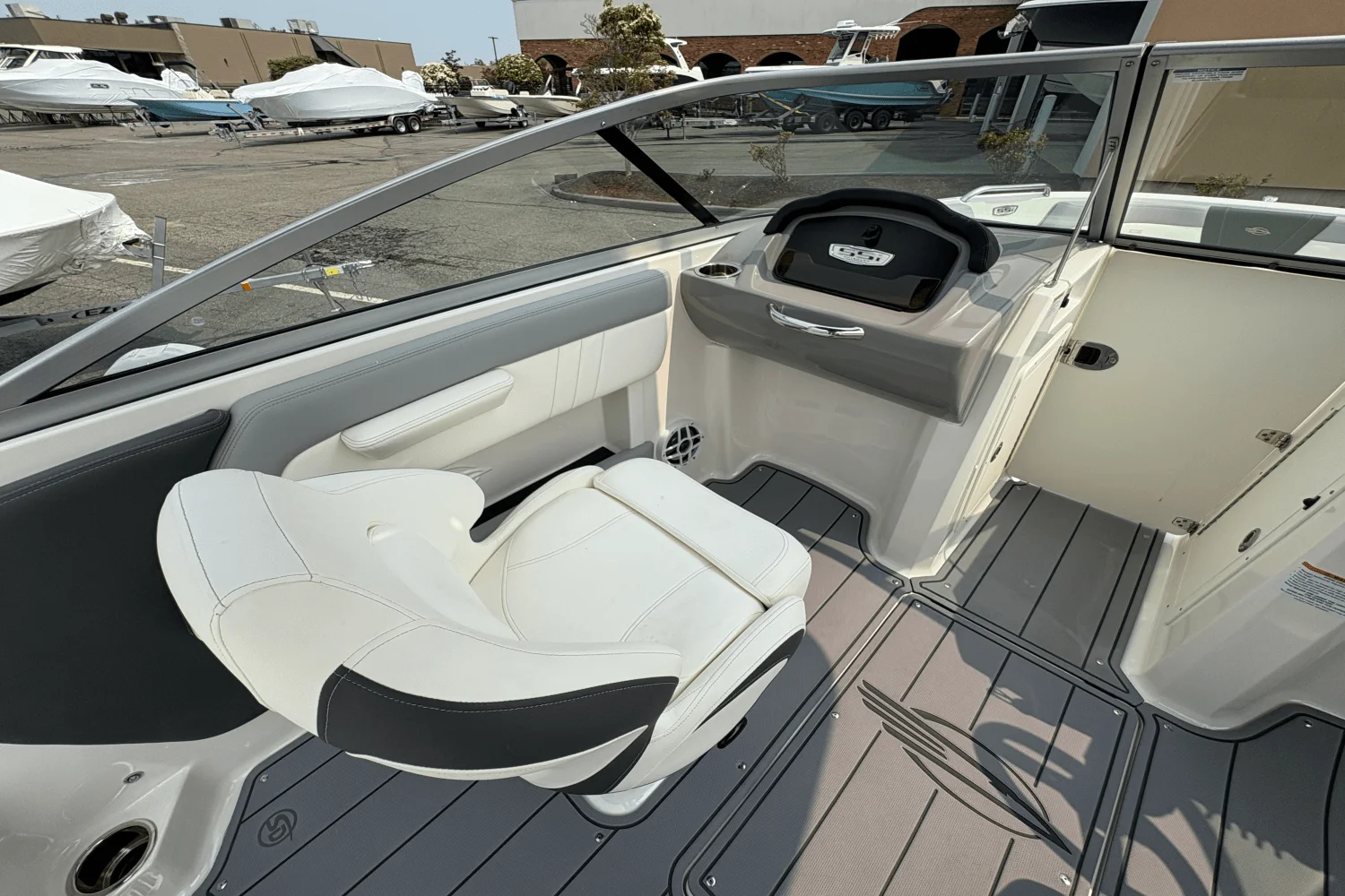 2023 Chaparral 21 SSI OUTBOARD Image Thumbnail #8