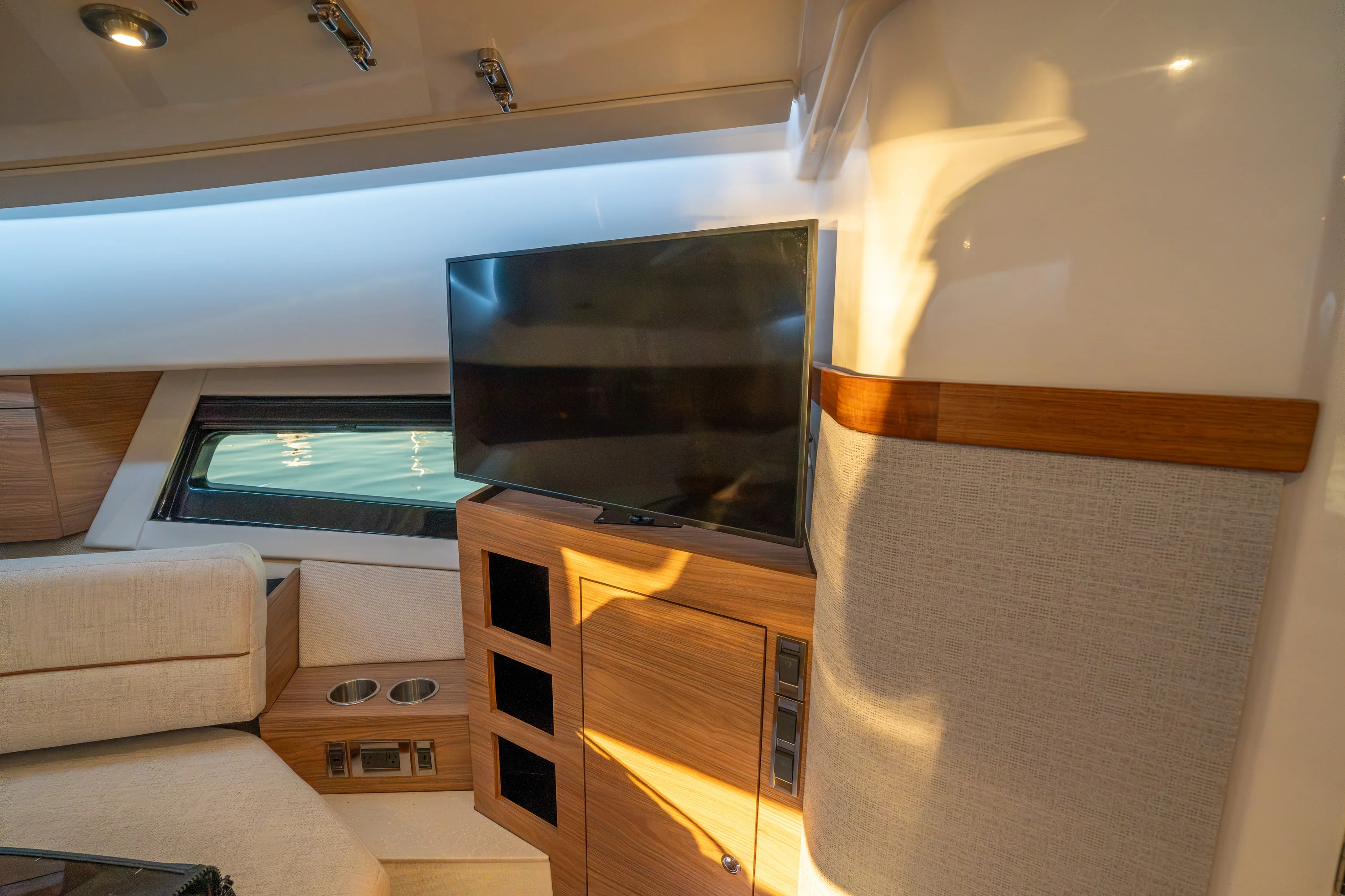 2026 Boston Whaler 365 Conquest Image Thumbnail #30