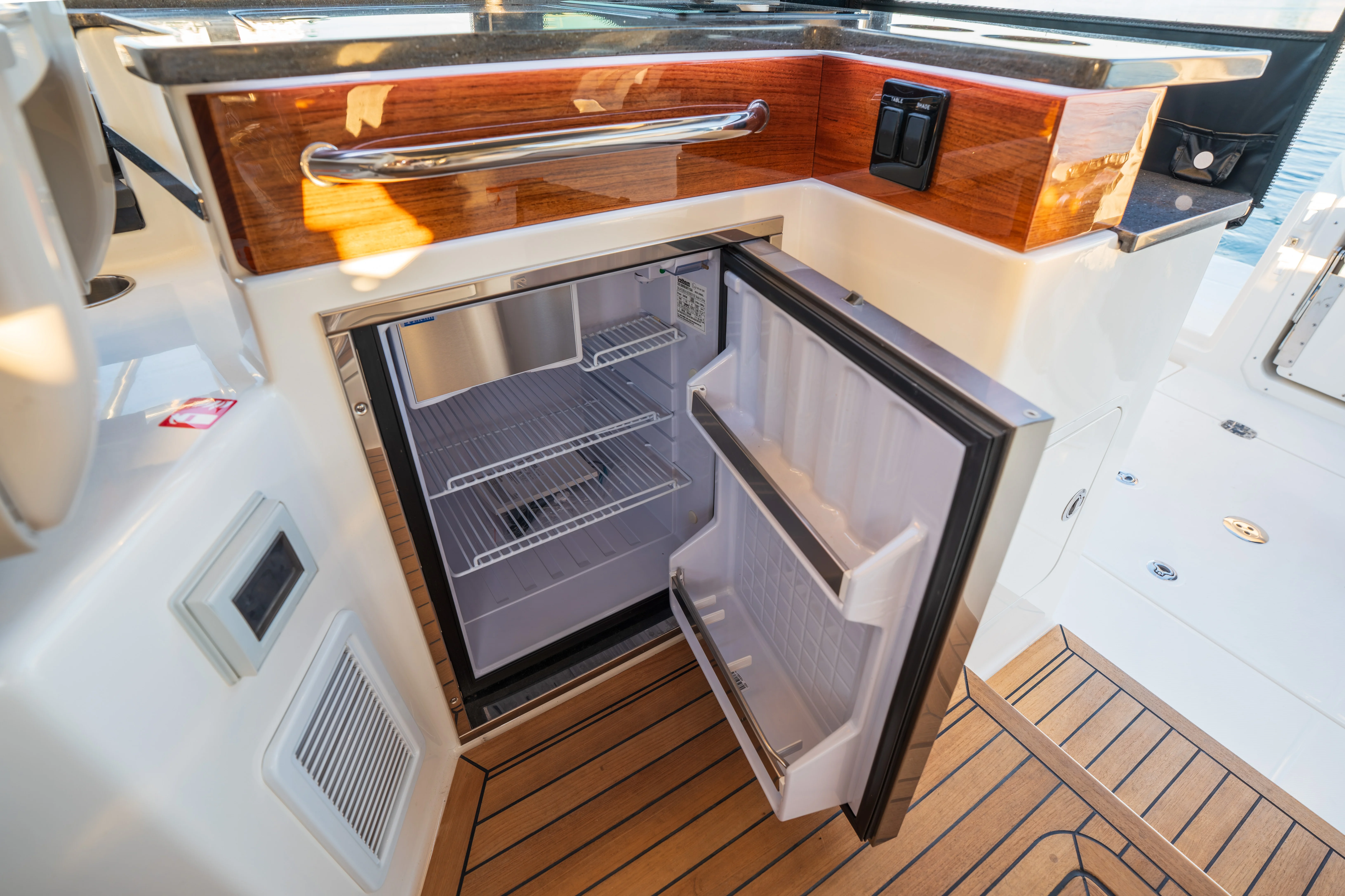 2026 Boston Whaler 365 Conquest Image Thumbnail #39