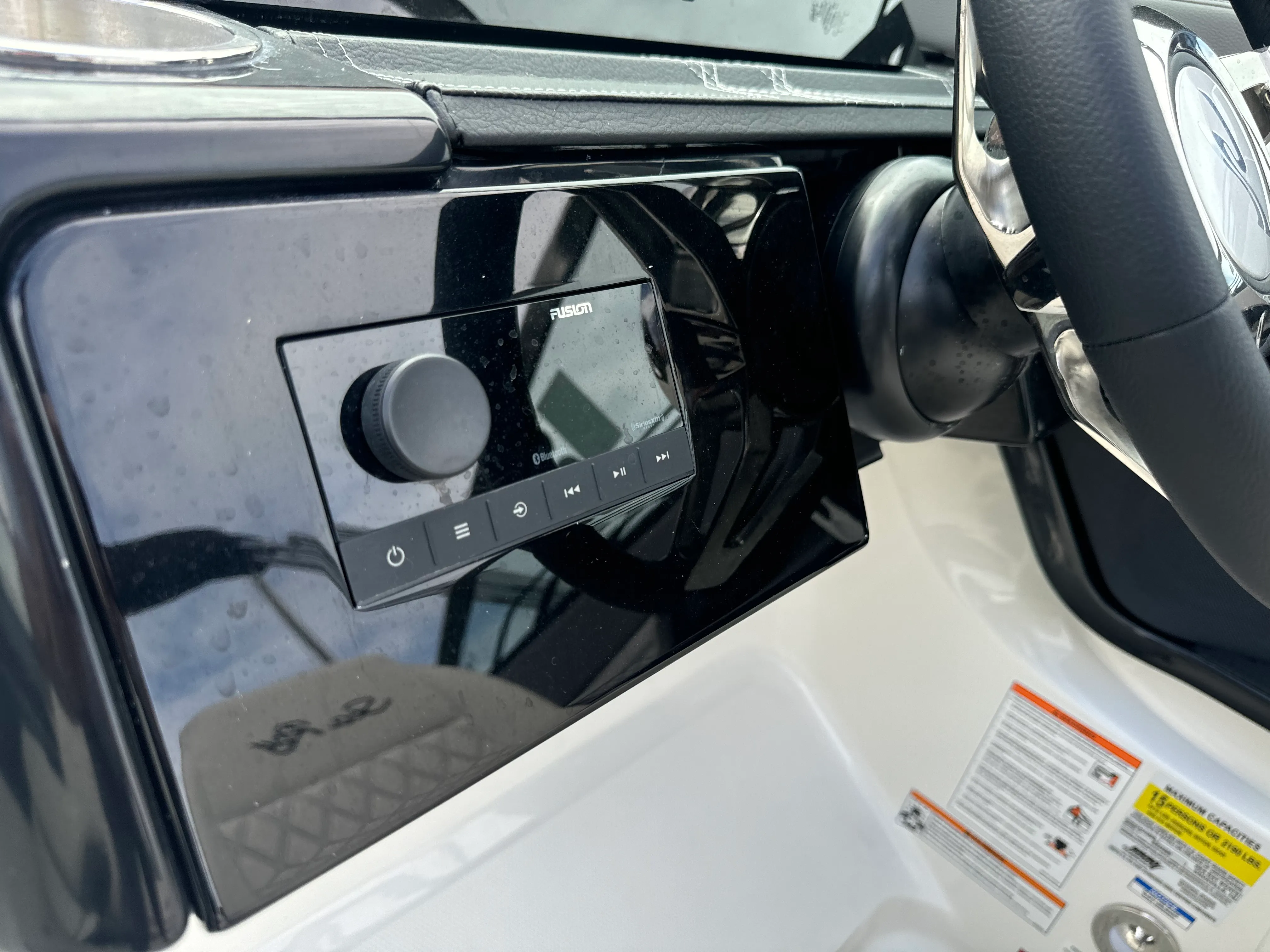 2026 Sea Ray SLX 260 Outboard Image Thumbnail #13