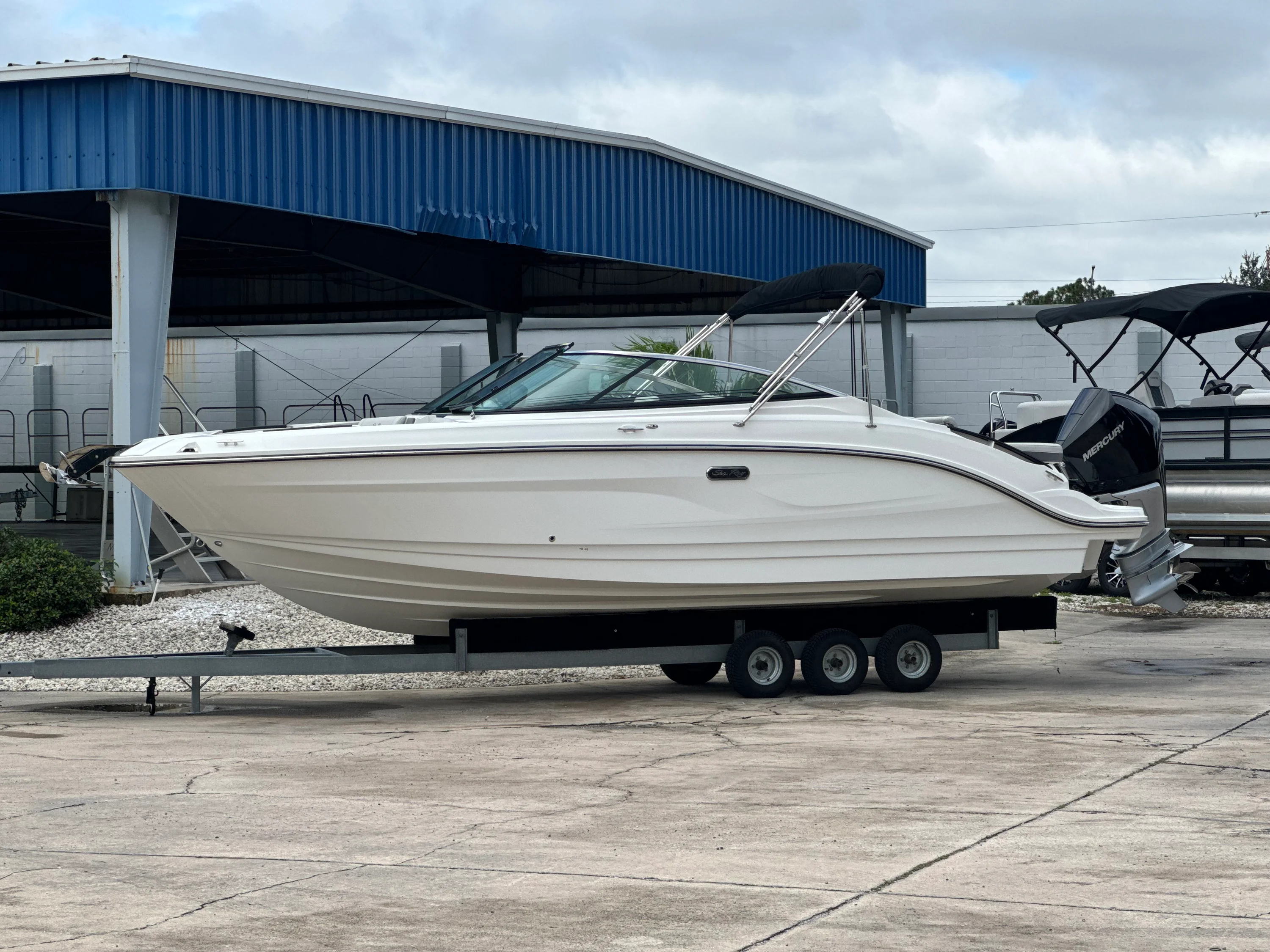 2026 Sea Ray SLX 260 Outboard Image Thumbnail #1