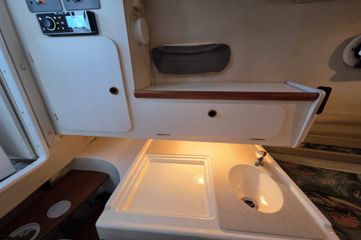 2001 Tiara Yachts 2870 Image Thumbnail #8