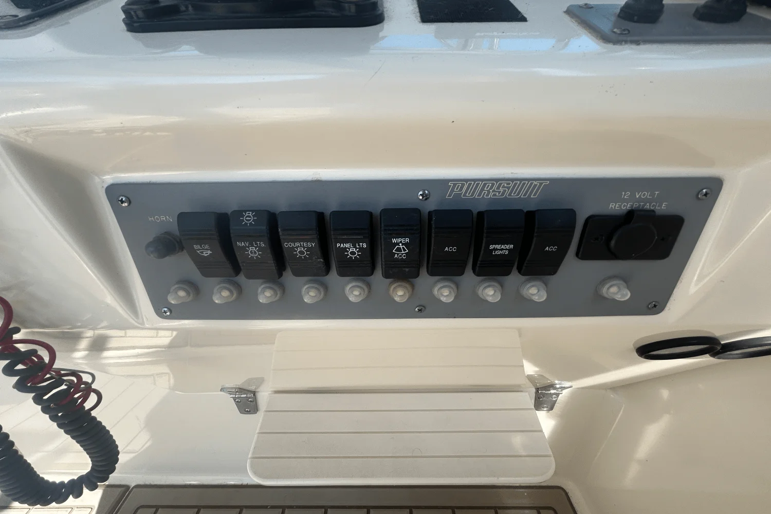 2001 Pursuit 2870 WA Image Thumbnail #21