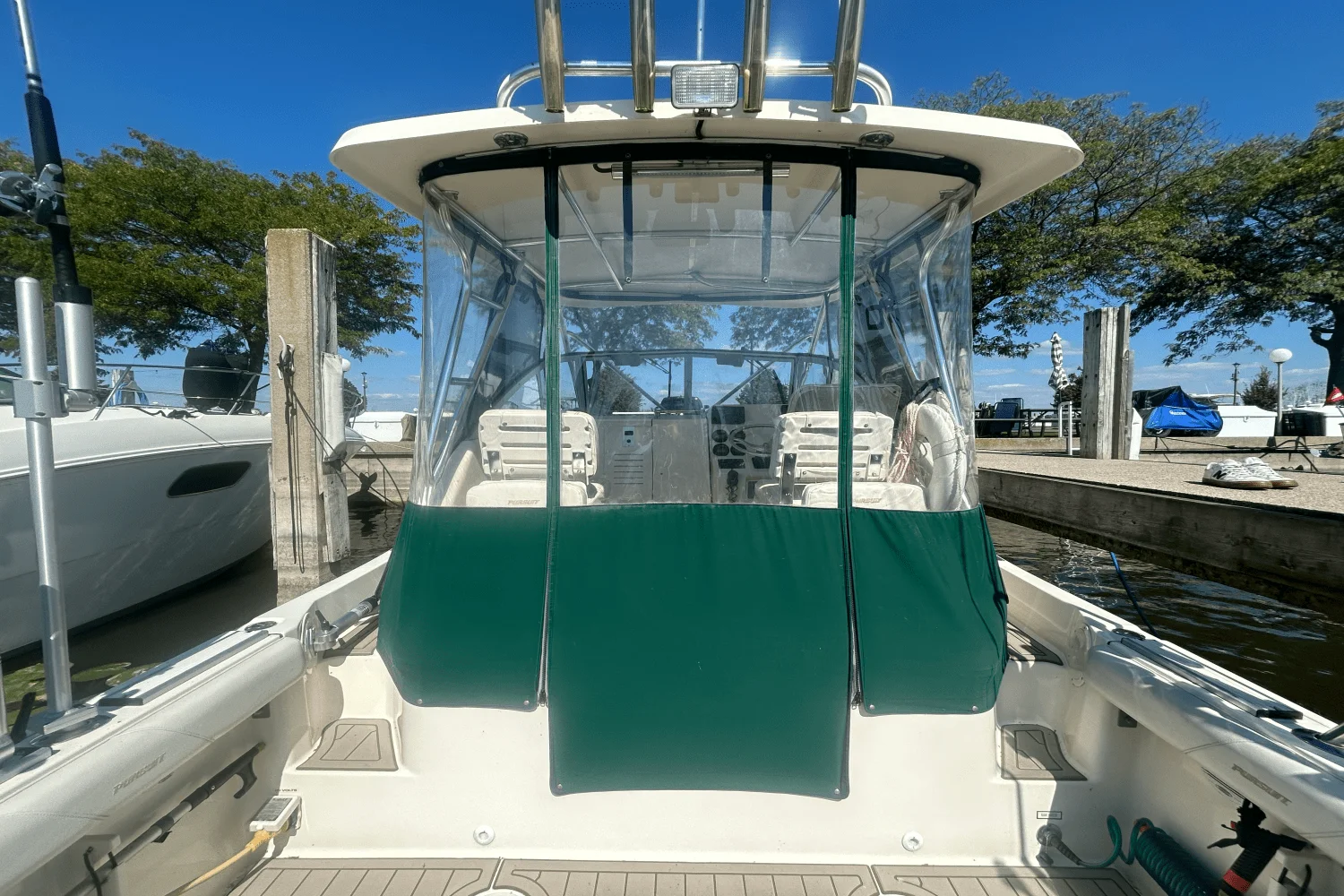 2001 Pursuit 2870 WA Image Thumbnail #12