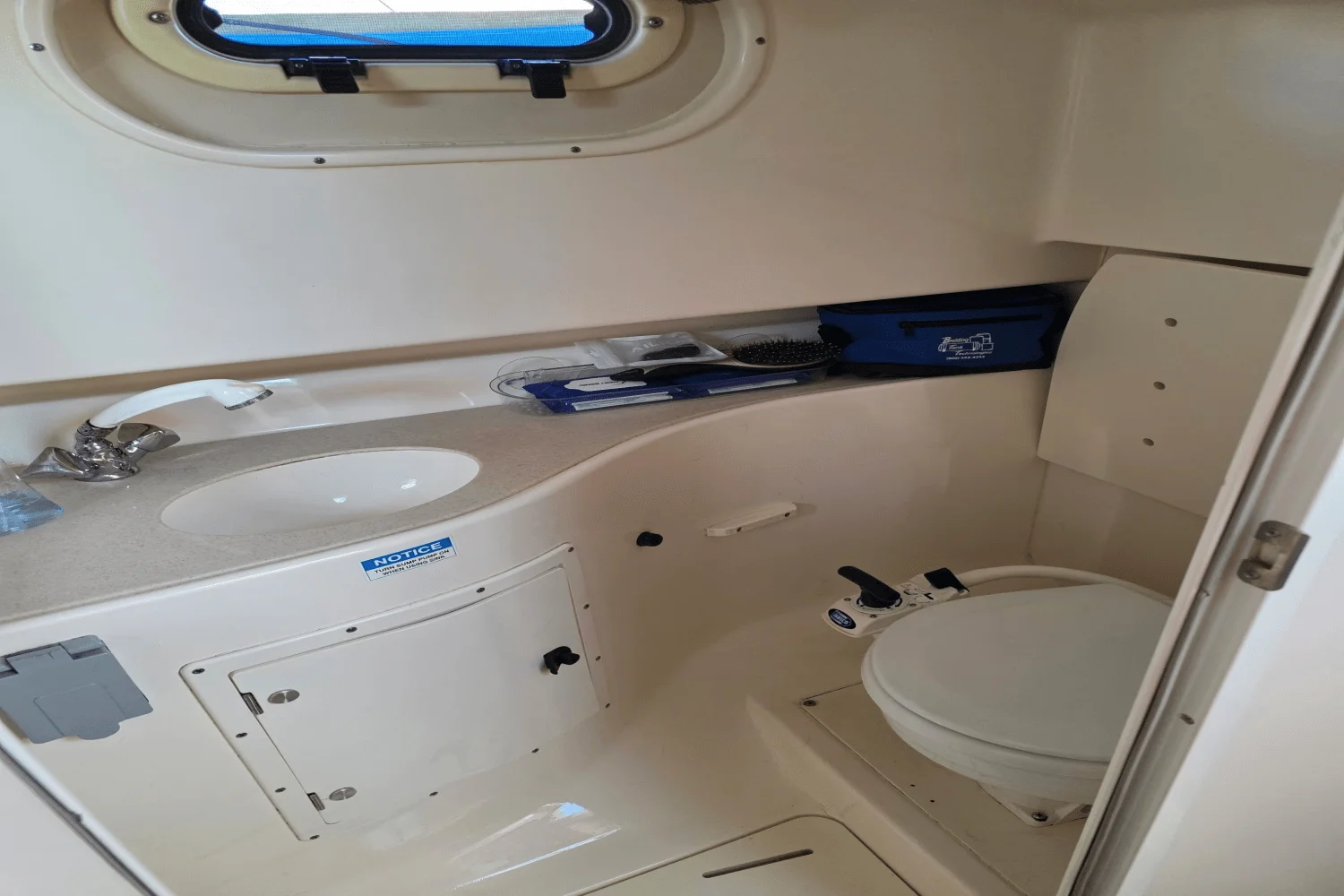 2001 Pursuit 2870 WA Image Thumbnail #30