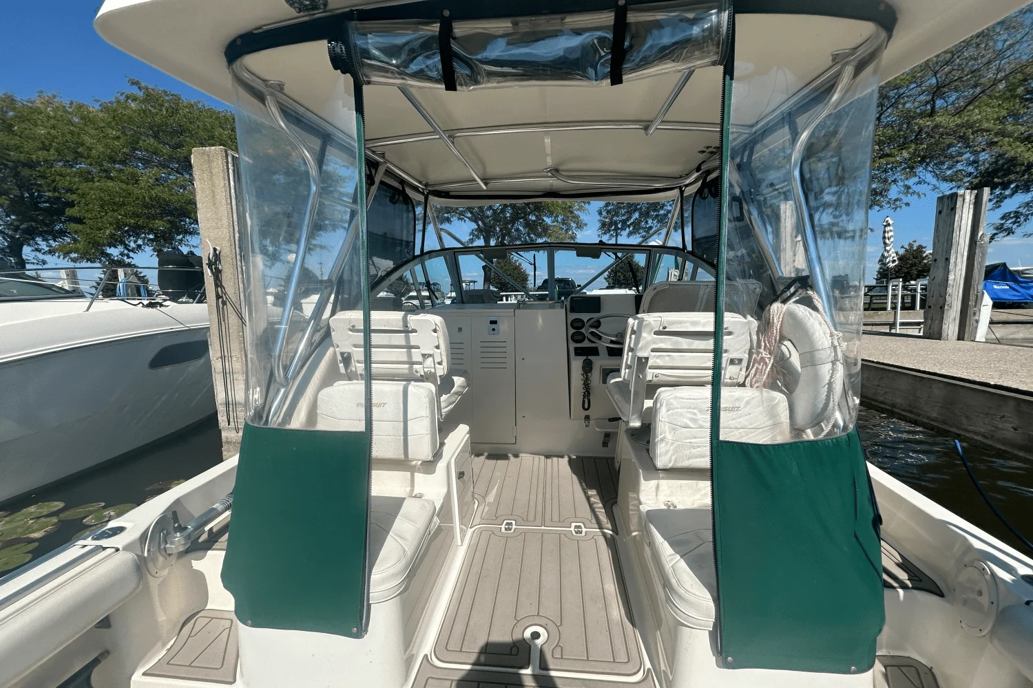 2001 Pursuit 2870 WA Image Thumbnail #13