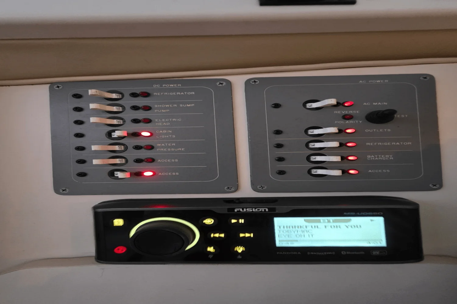 2001 Pursuit 2870 WA Image Thumbnail #33