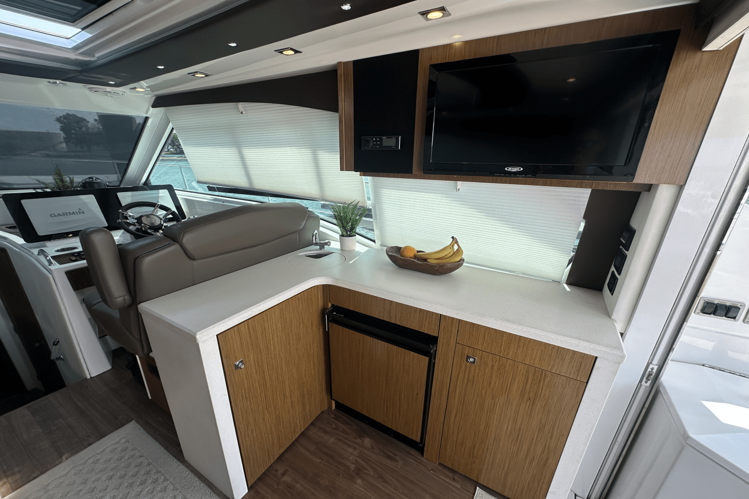 2016 Cruisers Yachts 41 CANTIUS Image Thumbnail #25