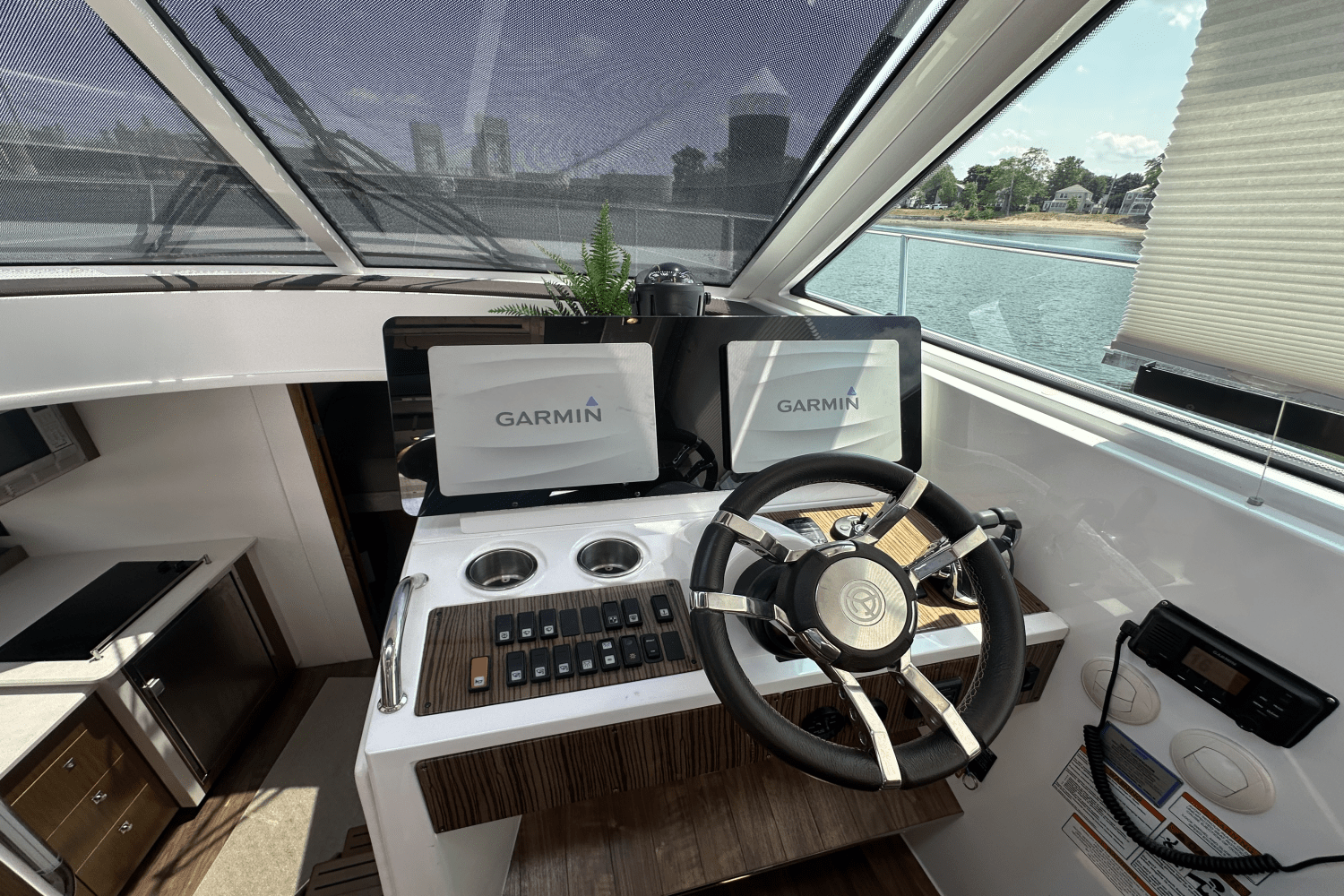 2016 Cruisers Yachts 41 CANTIUS Image Thumbnail #32