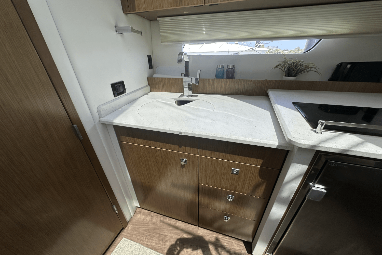 2016 Cruisers Yachts 41 CANTIUS Image Thumbnail #44
