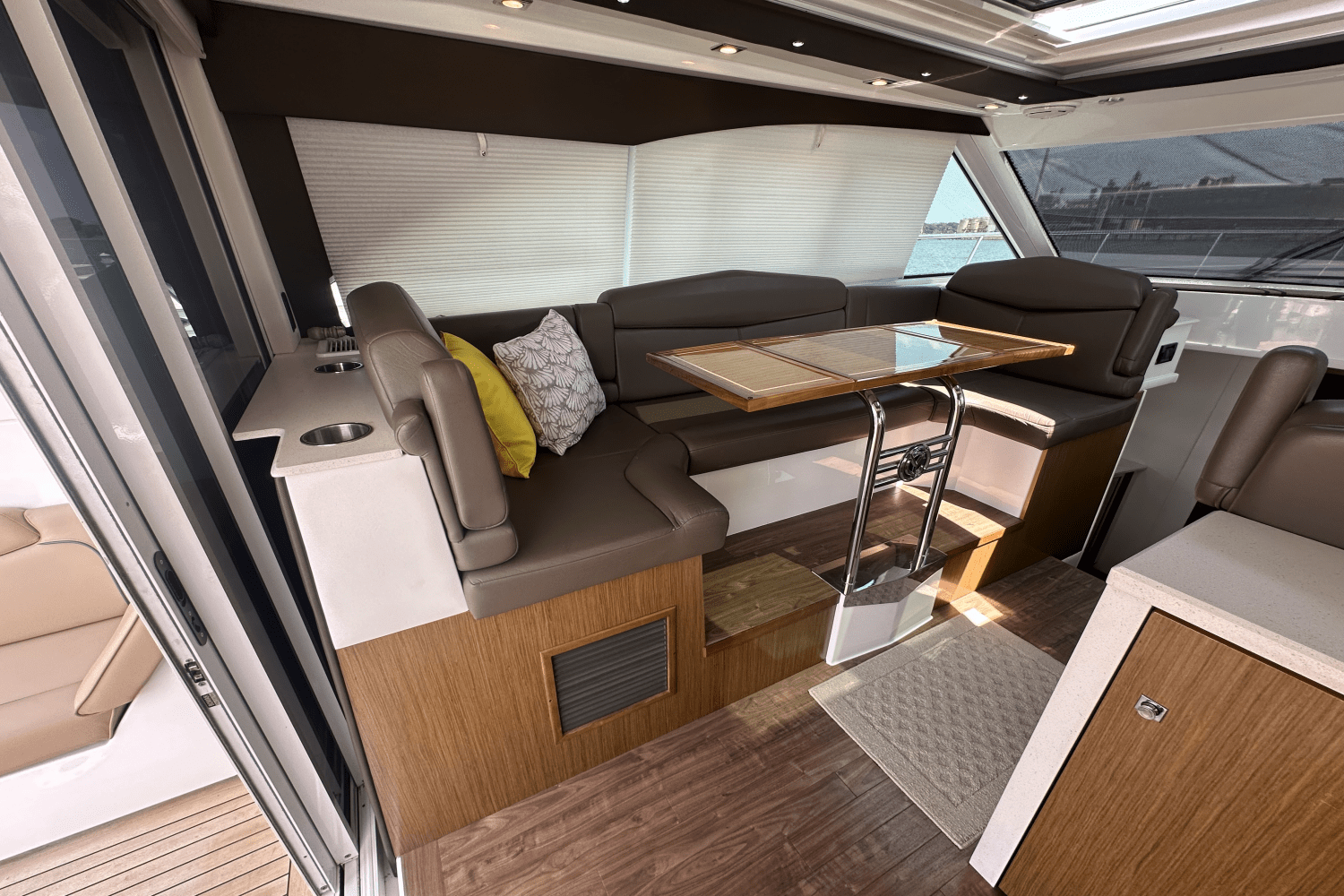 2016 Cruisers Yachts 41 CANTIUS Image Thumbnail #27