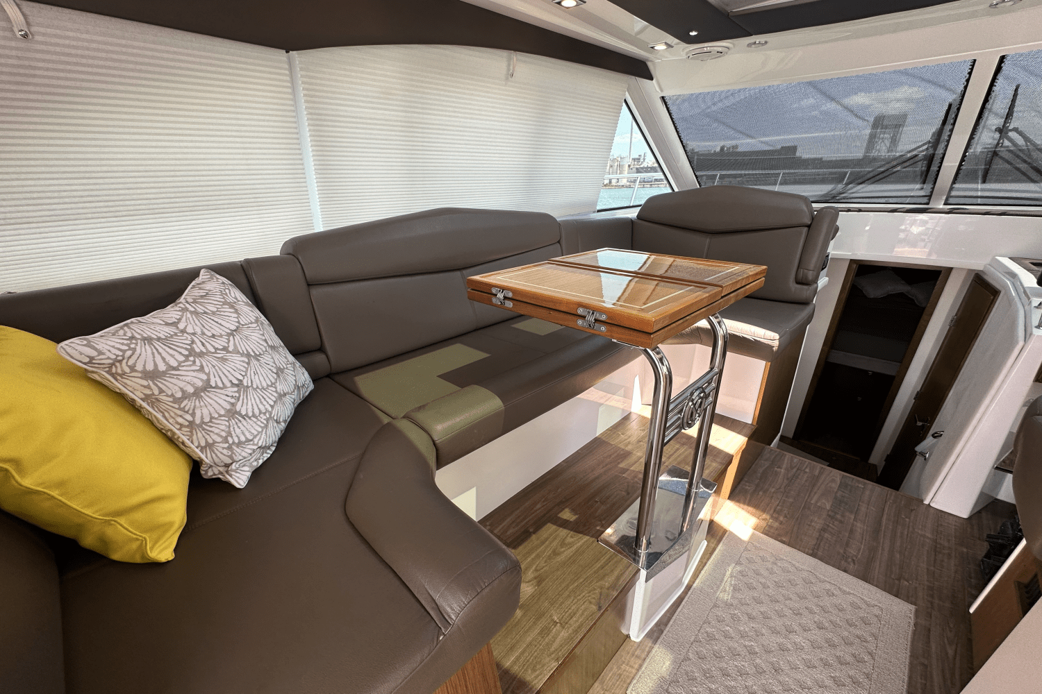 2016 Cruisers Yachts 41 CANTIUS Image Thumbnail #28
