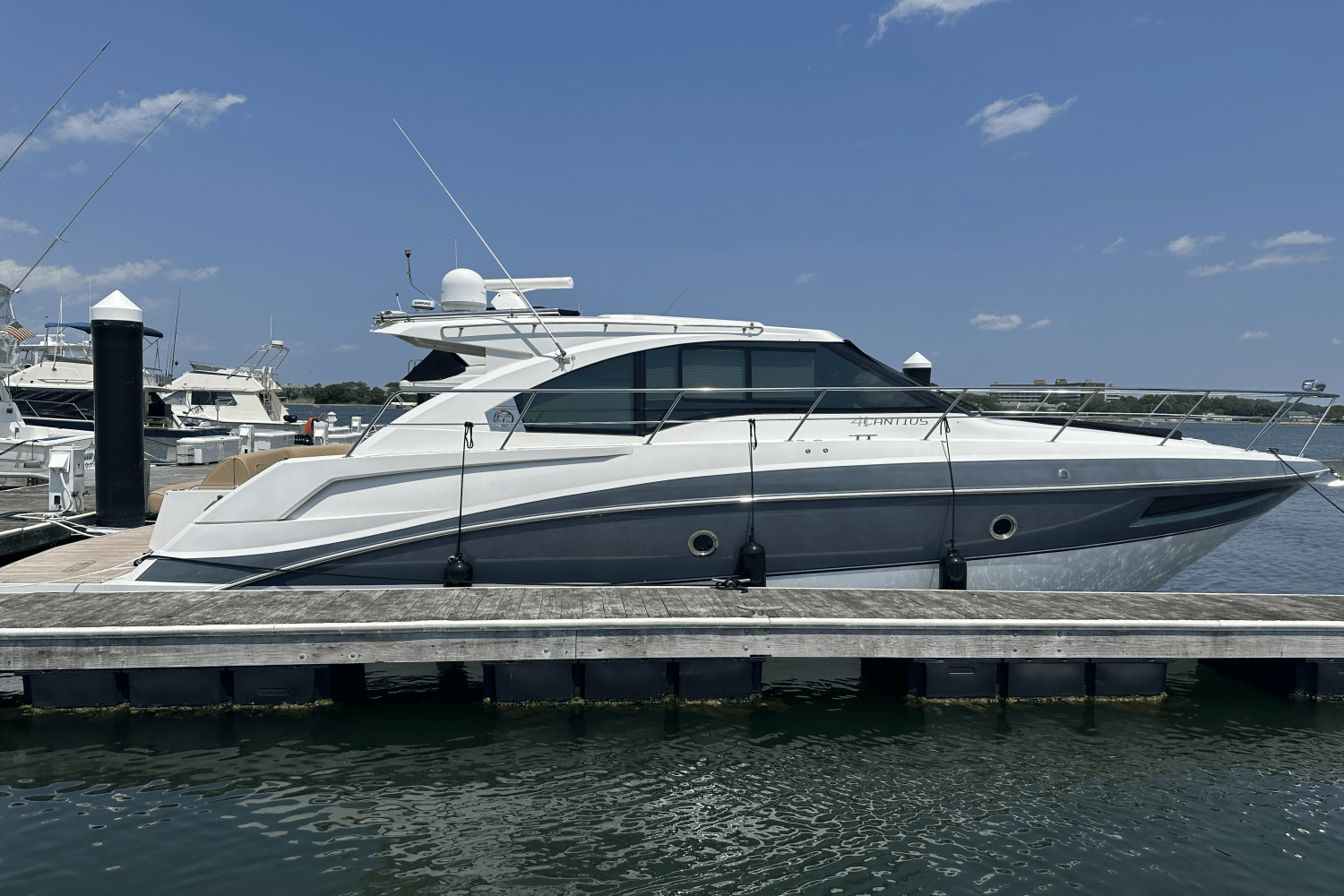 2016 Cruisers Yachts 41 CANTIUS Image Thumbnail #6