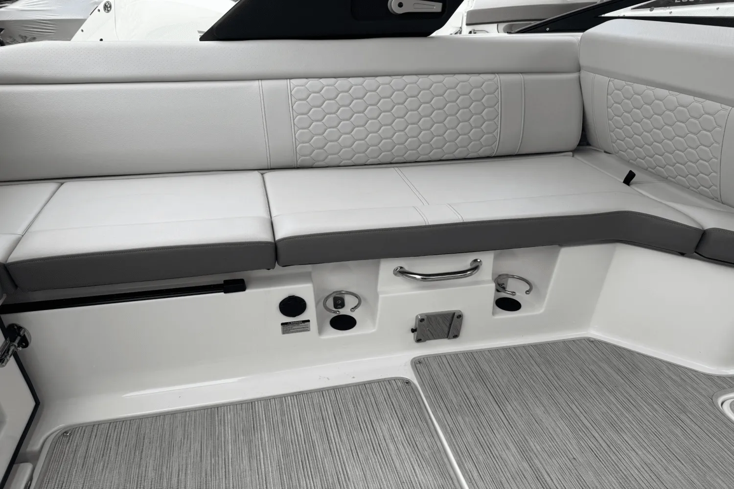 2024 Sea Ray SDX 250 OUTBOARD Image Thumbnail #7