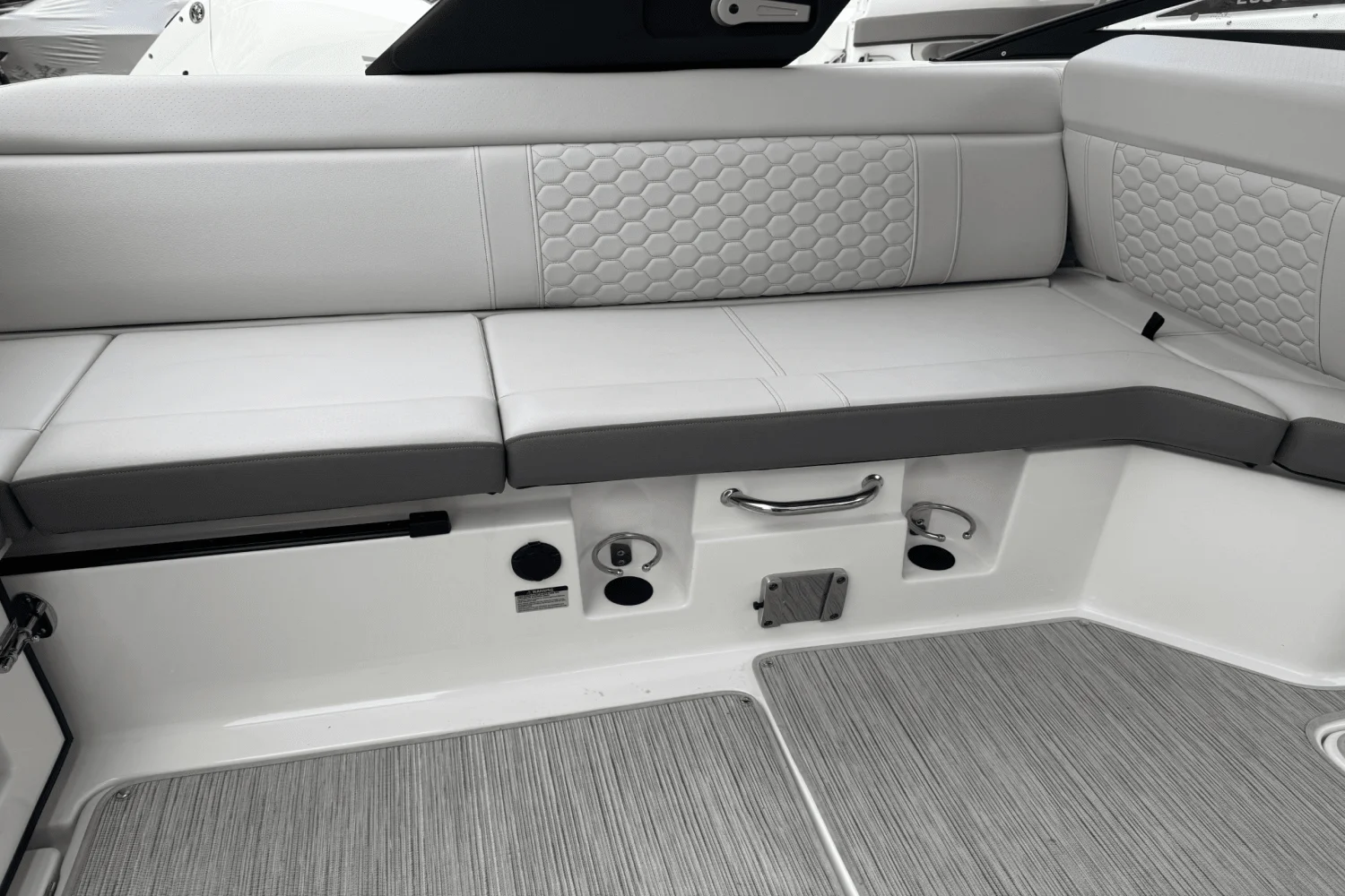 2024 Sea Ray SDX 250 OUTBOARD Image Thumbnail #7