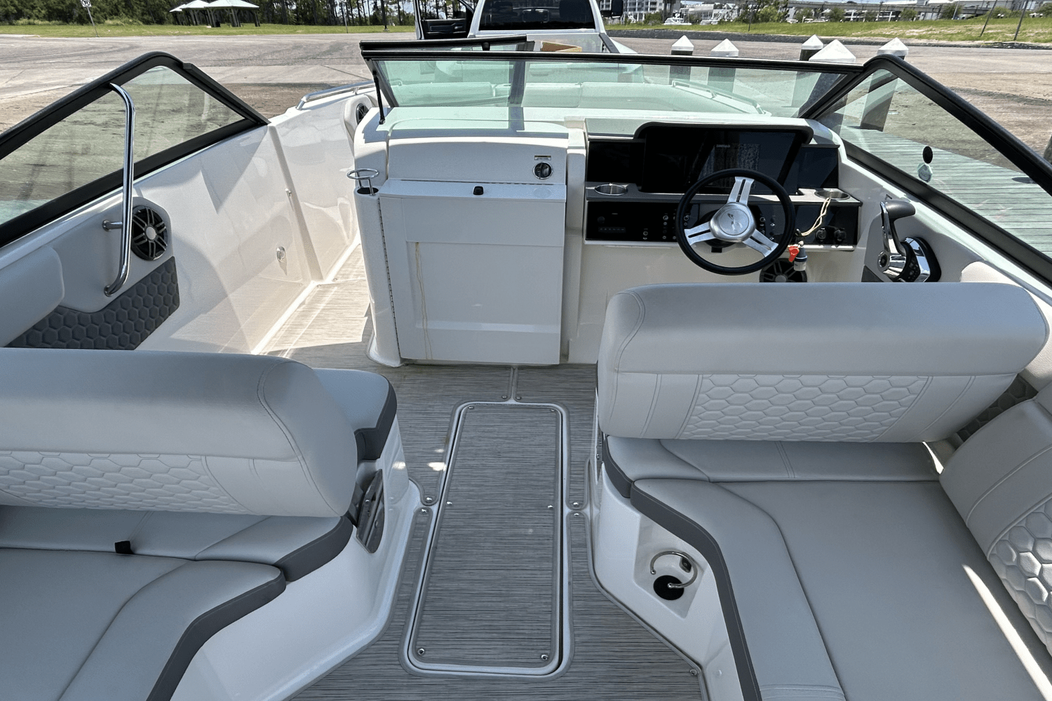 2023 Sea Ray 250 SDX-OB Image Thumbnail #18