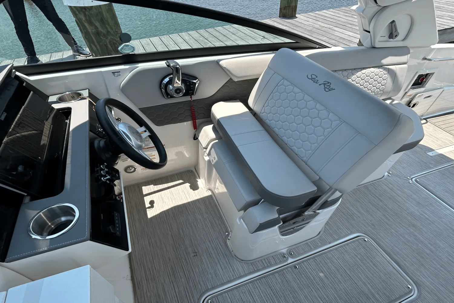 2023 Sea Ray 250 SDX-OB Image Thumbnail #19