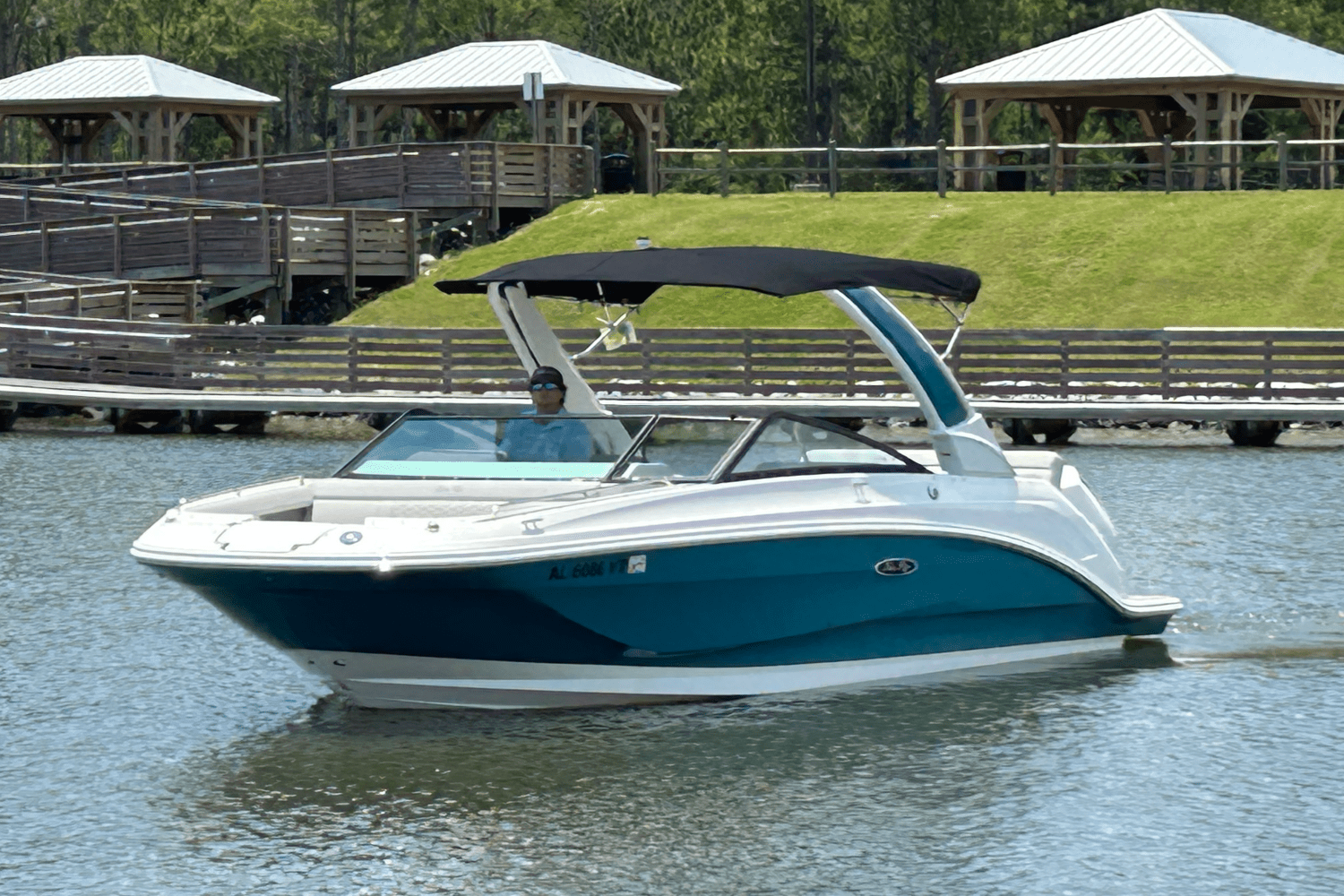 2023 Sea Ray 250 SDX-OB Image Thumbnail #14