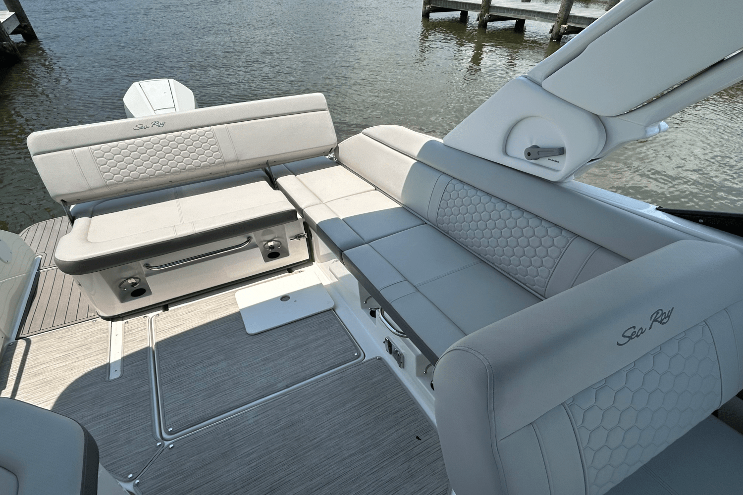 2023 Sea Ray 250 SDX-OB Image Thumbnail #21