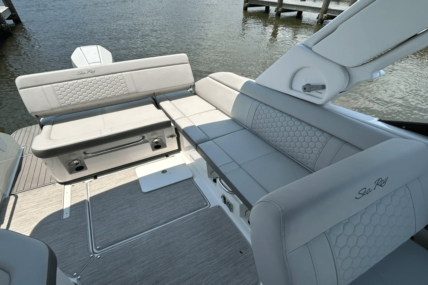 2023 Sea Ray 250 SDX-OB Image Thumbnail #21