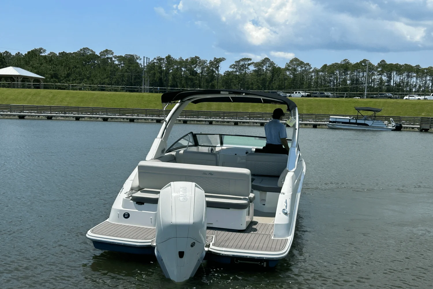 2023 Sea Ray 250 SDX-OB Image Thumbnail #11