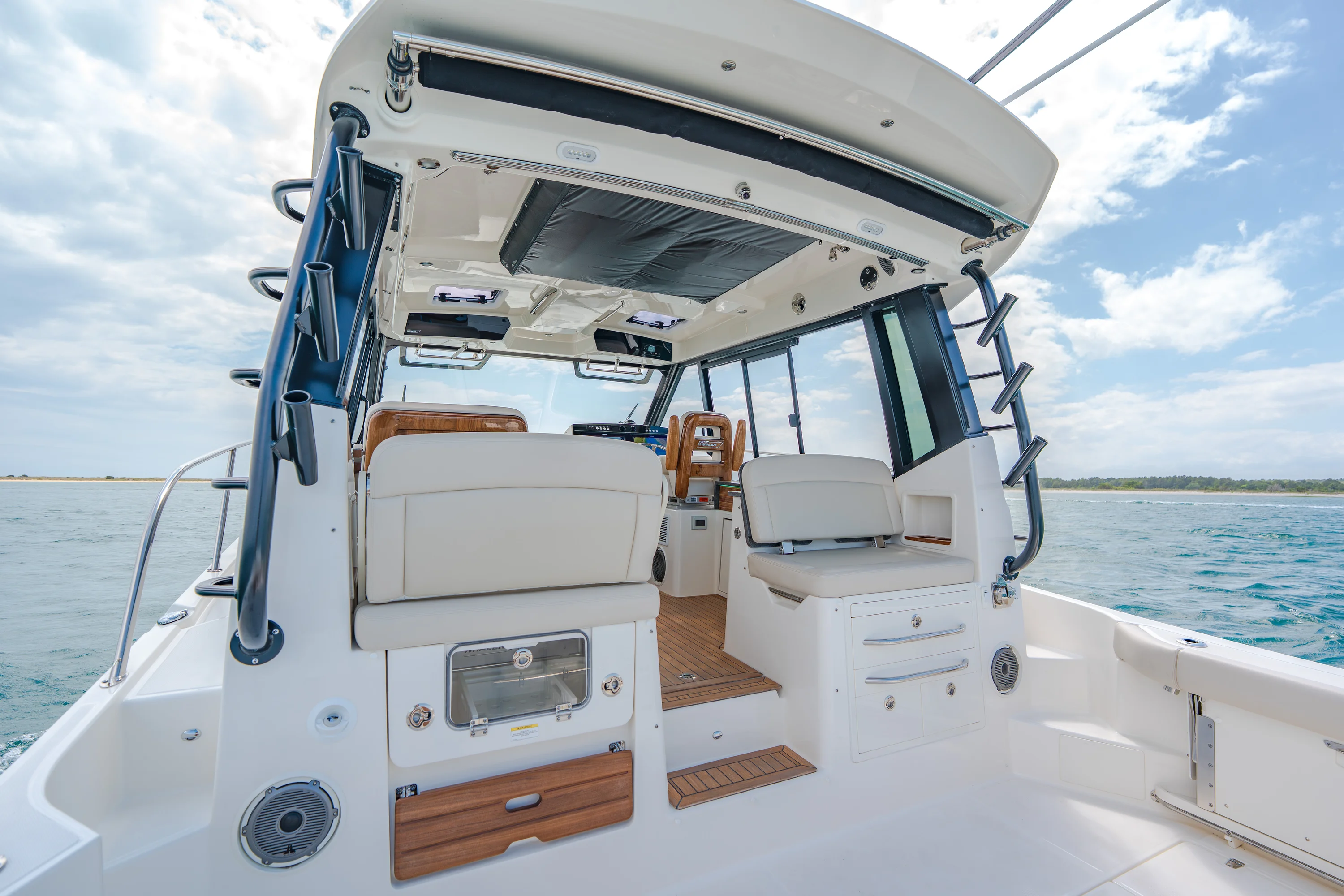 2026 Boston Whaler 405 Conquest Image Thumbnail #8