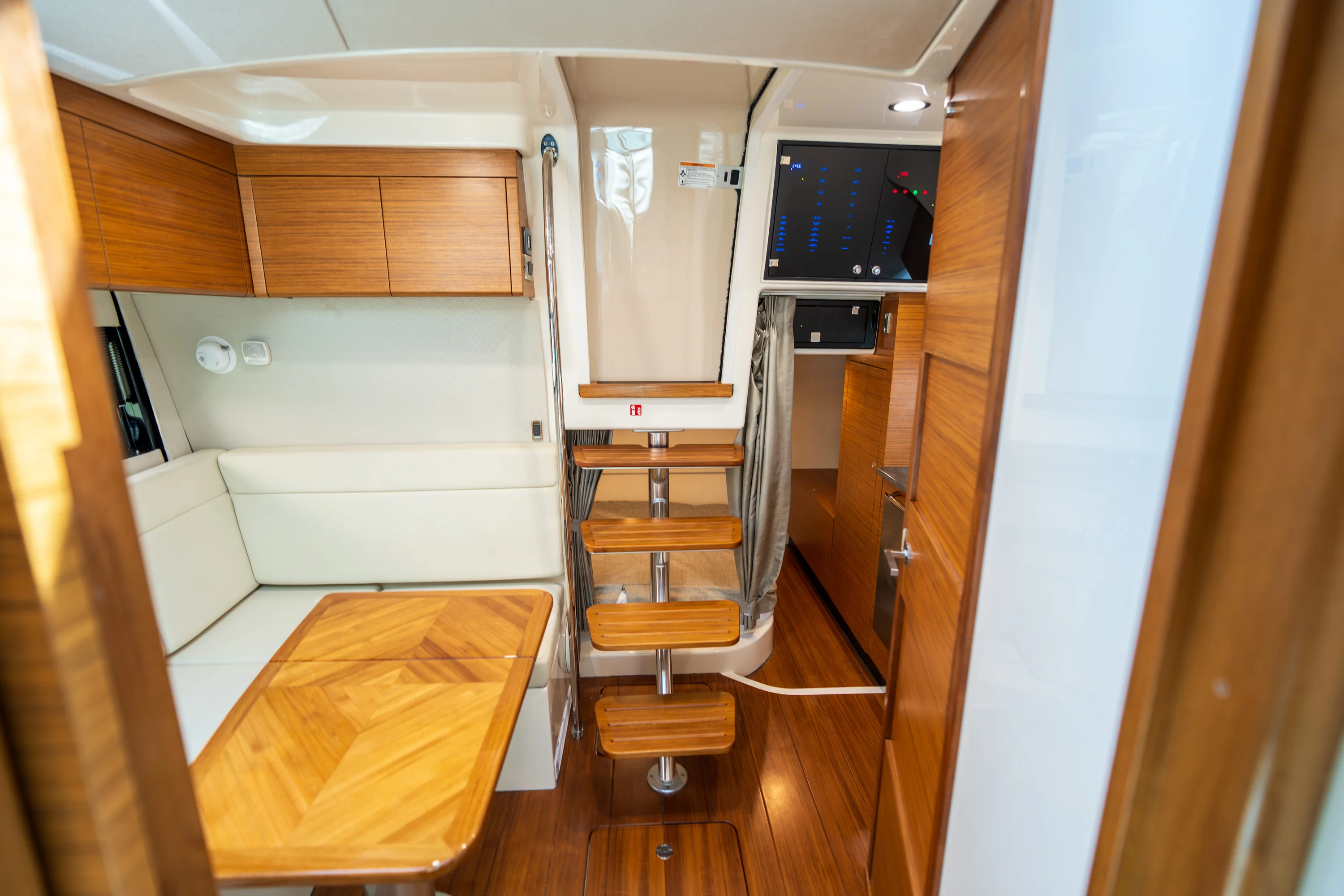 2026 Boston Whaler 405 Conquest Image Thumbnail #41