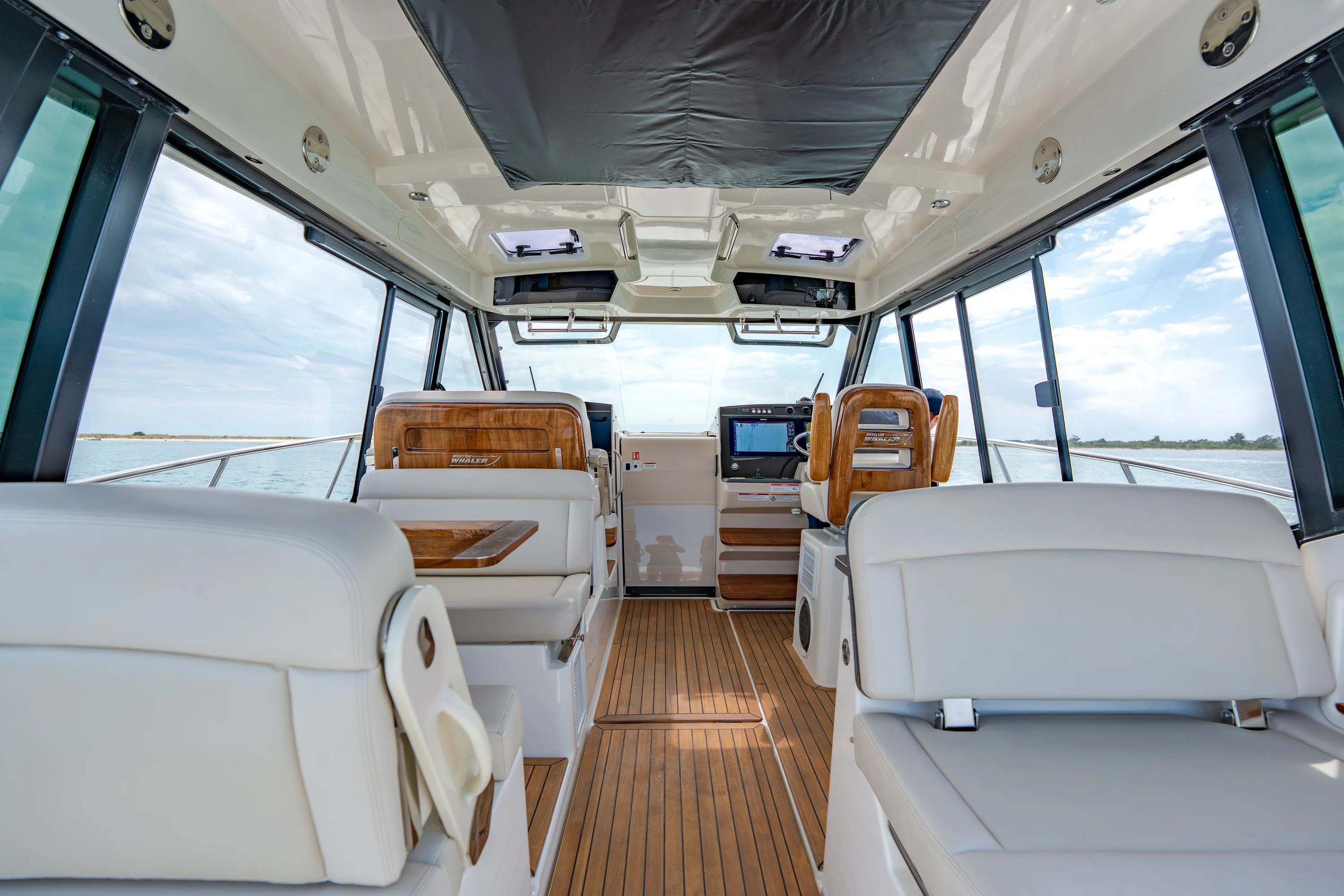 2026 Boston Whaler 405 Conquest Image Thumbnail #9